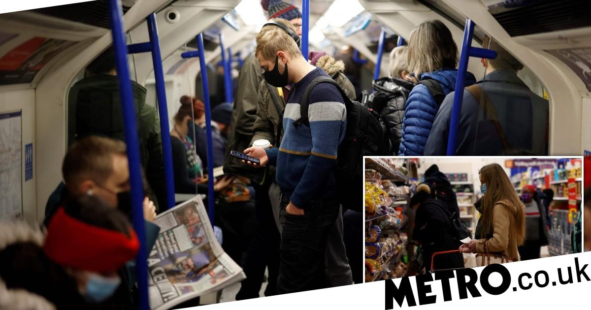 You are currently viewing Face masks return in shops and public transport as new strain arrives in UK